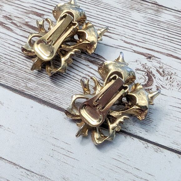 Vintage Clip On Earrings - Bells with Ribbon Christmas Large Earrings - Picture 7 of 7